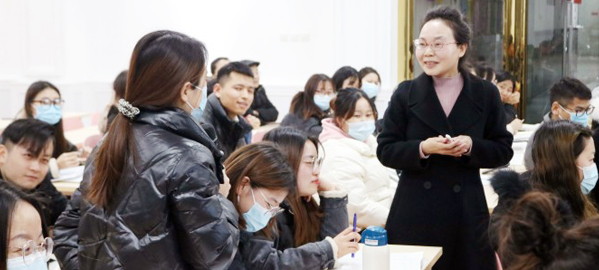 三原 专家指导+名师授课+培优补弱+日清月结的教学模式