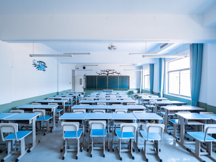 三原学生教室