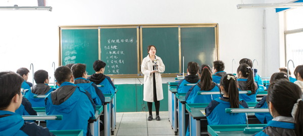 三原引入导师机制，准确把握考试方向