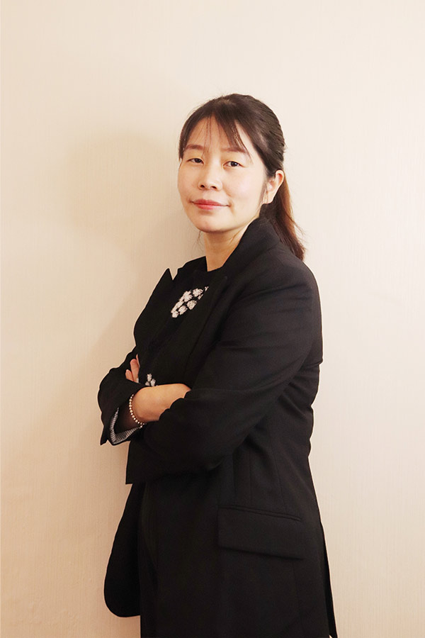 三原吕瑶 本科学历,毕业于陕西师范大学